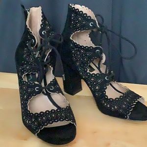 Women’s dress shoes size 8